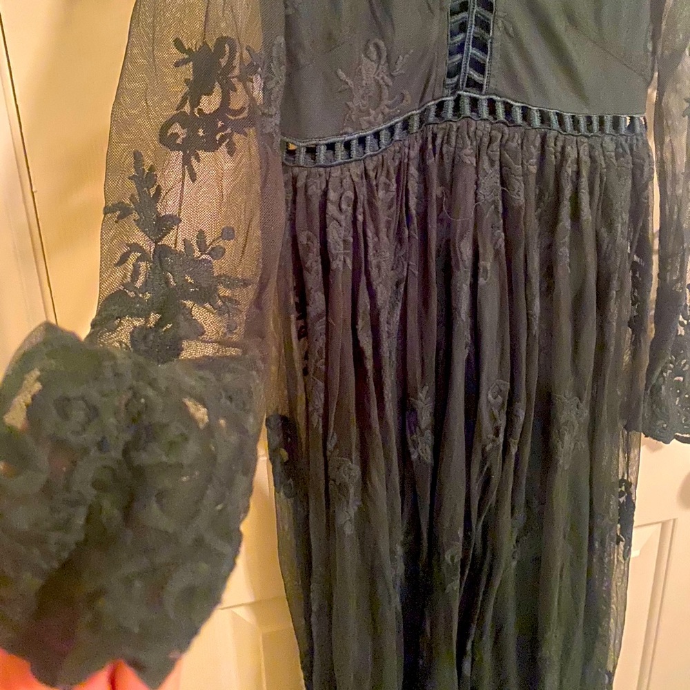Long Sleeve Lace Maxi Dress -Dark Green